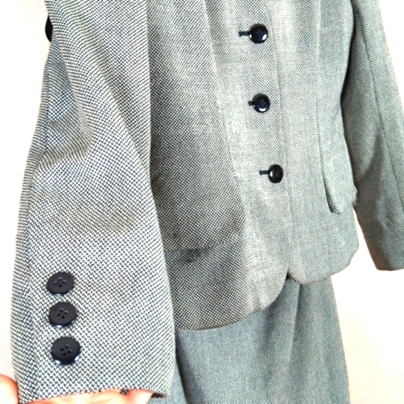 Vintage wool Ports tweed suit jacket and matching skirt - Picture 3 of 11